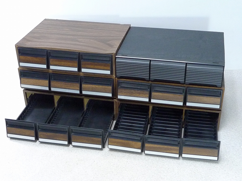 16AB906△メーカー不明 カセットテープ 収納ケース6点・保管保存ラック